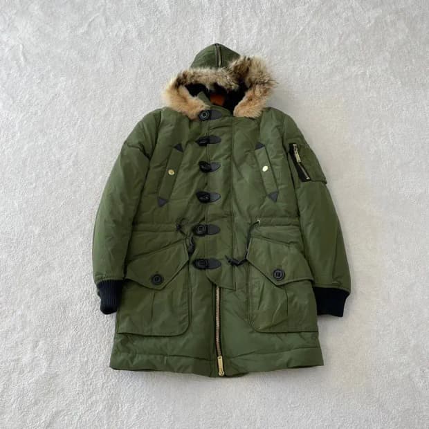 디스퀘어드2 코요테퍼 금장 다운 야상패딩 남성 95