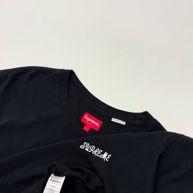 SUPREME 슈프림 로고 블랙 반팔 티 