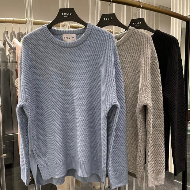 솔리드옴므 그레이 니트