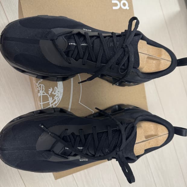 온러닝 X 키스 On Running Kith K-Tech 1 (265)