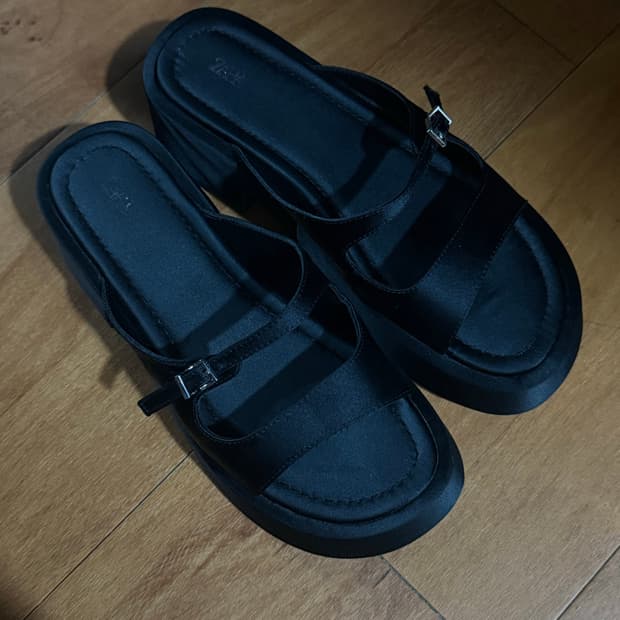 ZARA 플랫폼 세틴 통굽뮬 38사이즈 240 블랙