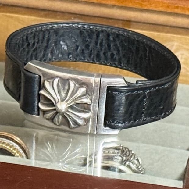 크롬하츠 가죽팔찌