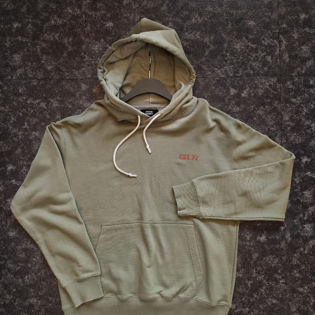 스튜디오 톰보이(STUDIO TOMBOY)카키 후드 티셔츠