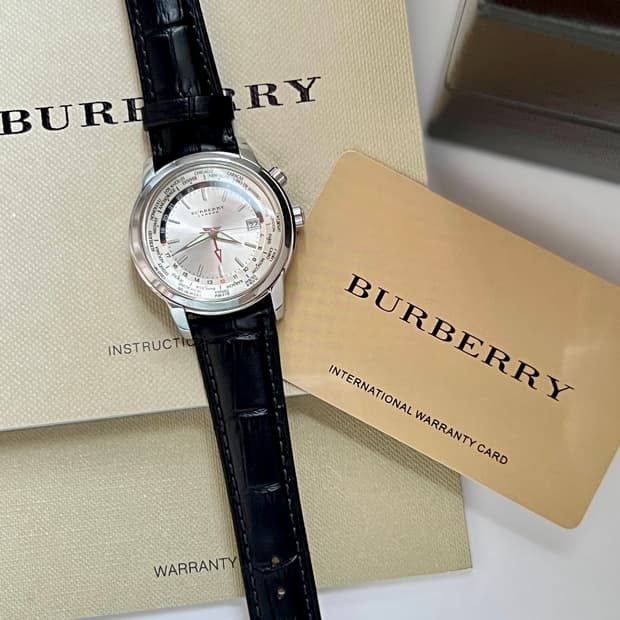 버버리 월드타임 남성 시계