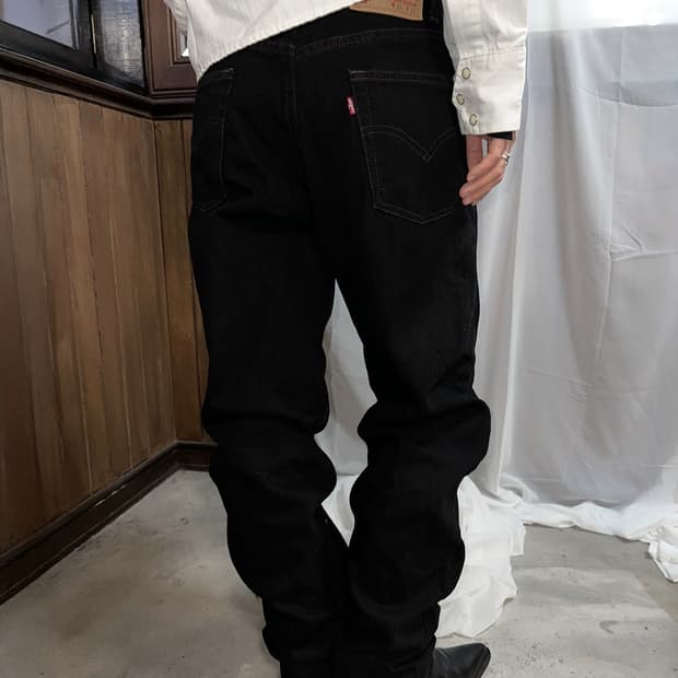 LEVI'S 550 regular black jeans w30