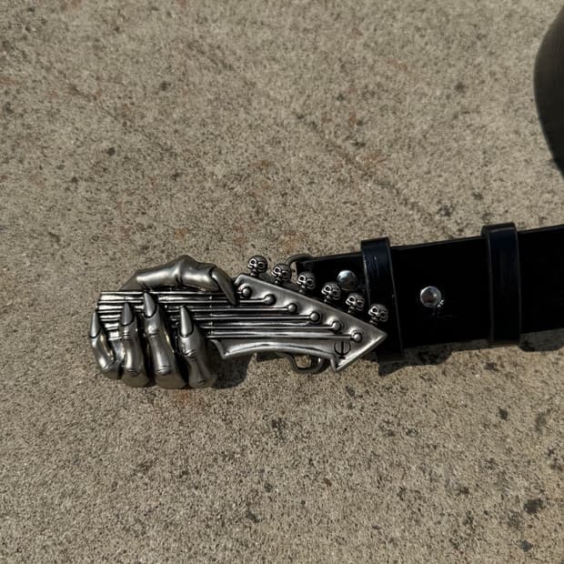 B.access finger guitar belt