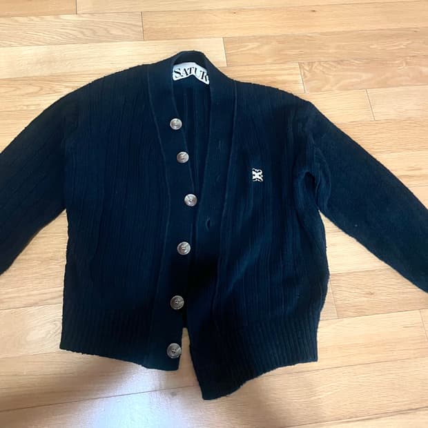 satur 가디건