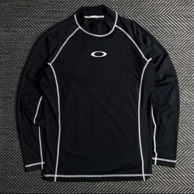 오클리 아이콘로고 스티치 디테일 트레이닝 탑o 2922