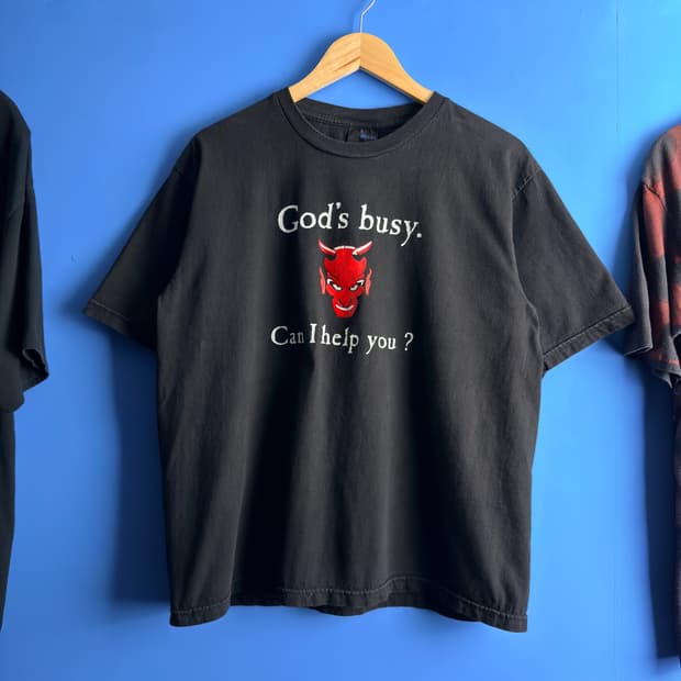 (L) “God’s Busy” Devil 빈티지 티셔츠