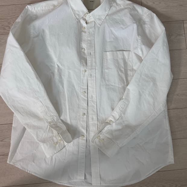 포터리 화이트 셔츠