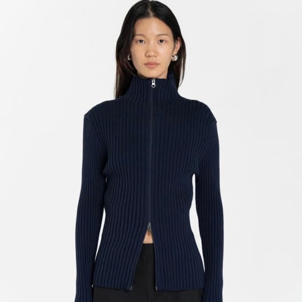 아모멘토 하이넥 투웨이 집업 가디건