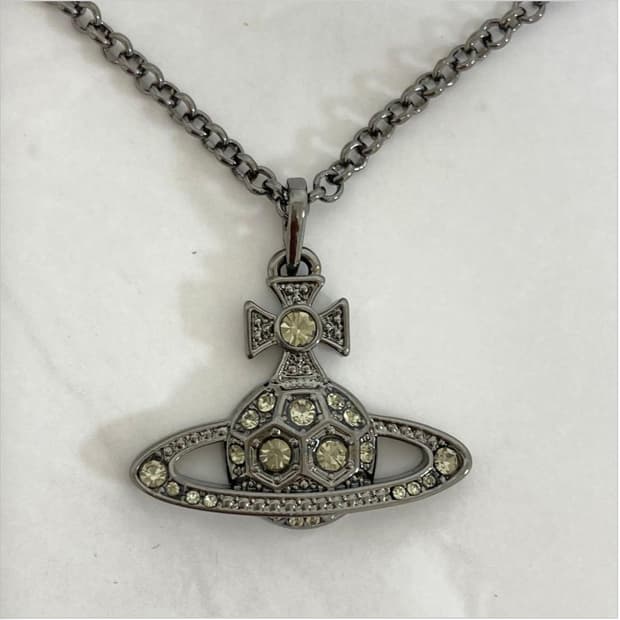 비비안웨스트우드 크리스탈 그레이실버 orb 팬던트 목걸이