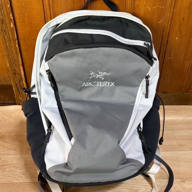[오늘만급처] 아크테릭스 x 빔즈 맨티스 26 가방 백팩 트랭퀼