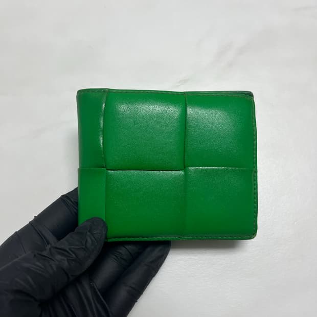 보테가베네타 인트레치아토 반지갑