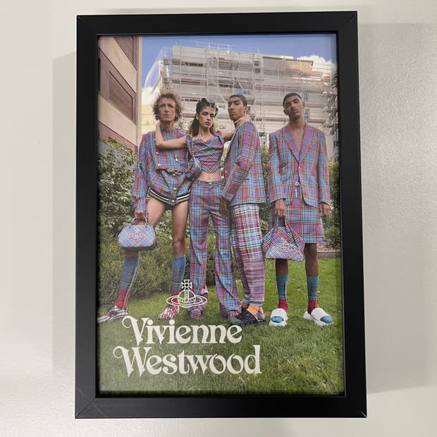 비비안웨스트우드 2023ss 아트 포토 4번