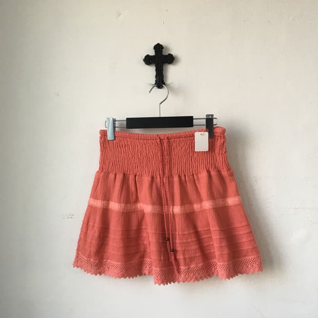 Crochet trimming skirt