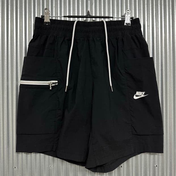 [L] 나이키 NIKE 스포츠웨어 우븐 카고 쇼츠 블랙 나일론 밴딩 하프