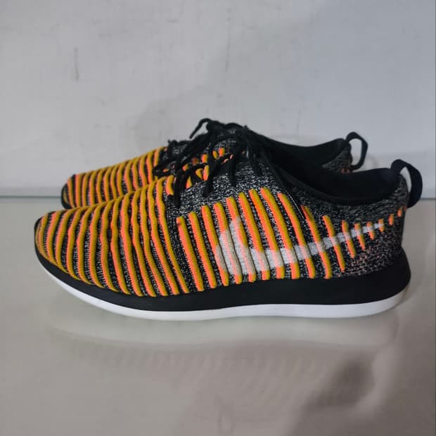 235mm 나이키 로쉬 투 플라이니트 런닝화