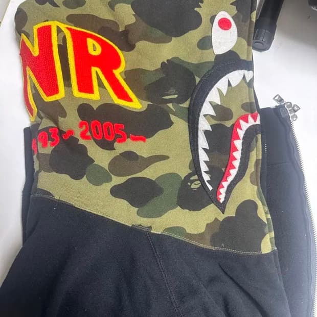 베이프 샤크후드 카모