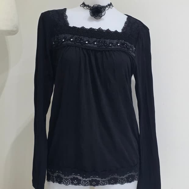 일본빈티지)블랙 레이스 비즈자수 고딕모리걸 오네갸루 긴팔롱슬리브