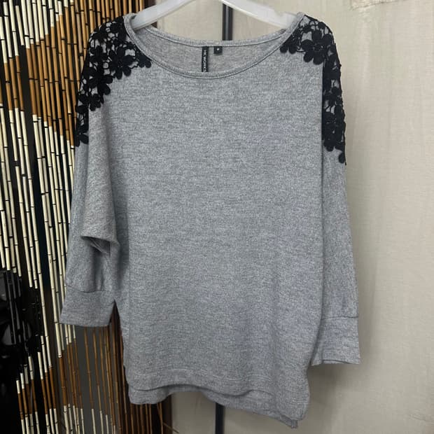 hk works london lace tee