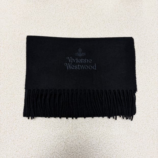 비비안웨스트우드 울 로고 머플러 블랙