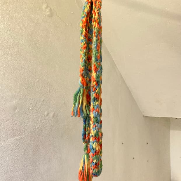 무지개 롱 뜨개 꽈배기 머플러