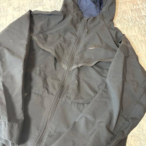 나이키 테크팩 바람막이