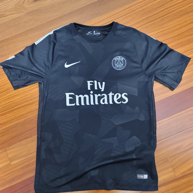 17-18 파리 생제르망 서드 유니폼