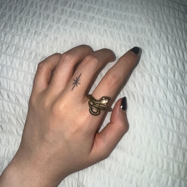 vintage snake cubic ring ๋นํฐ์ง ๋ฑ ํ๋น
๋ฐ์ง