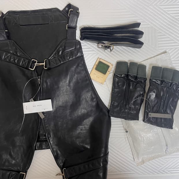 ccp vest, gloves, belt, acc