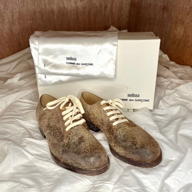꼼데가르송 x 멜리사 브라운 글리터 PVC 더비 슈즈