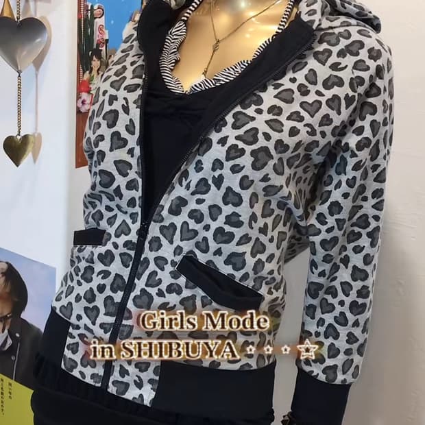 살로메 갸루 네코 후드집업