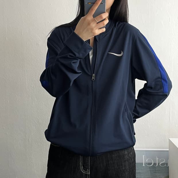 L ) 나이키져지 A1430