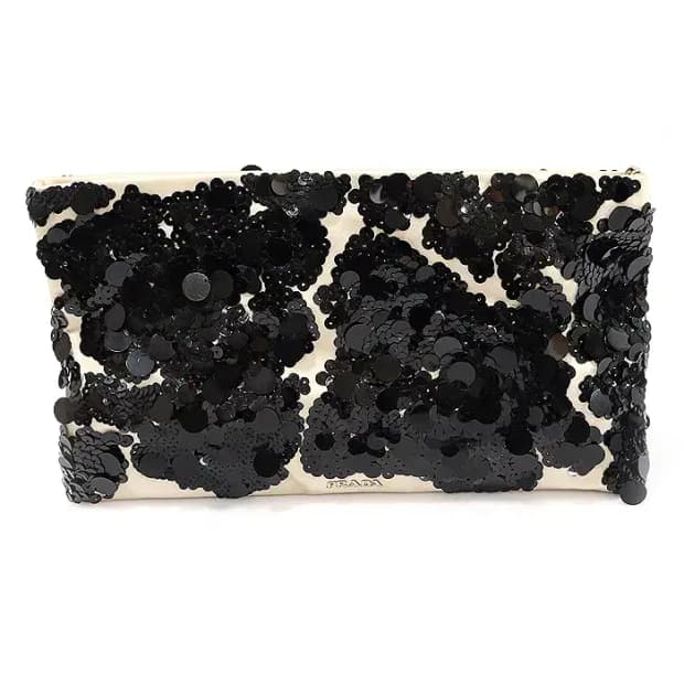프라다 베이지 새틴 블랙 스팽글 플라워 장식 클러치 CO92635PR