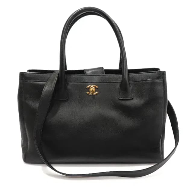 샤넬 A15206 블랙 카프스킨 금장 CC로고 서프백 EP98846CH