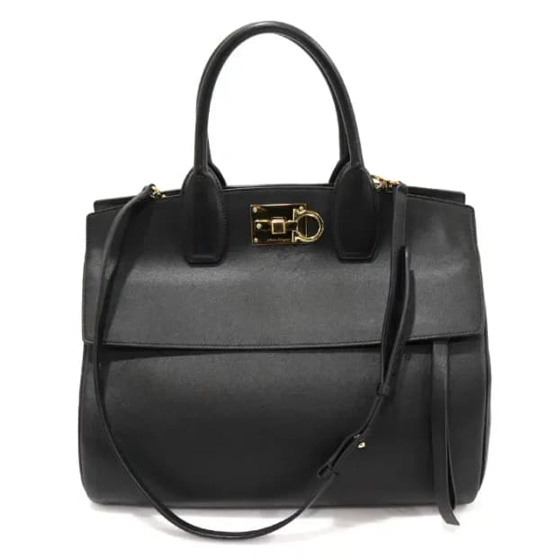 페라가모 21 H167 블랙 카프스킨 스튜디오 미듐 EP78823FE