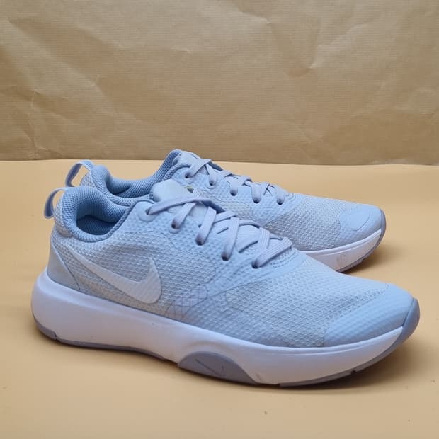 나이키 여성운동화230 