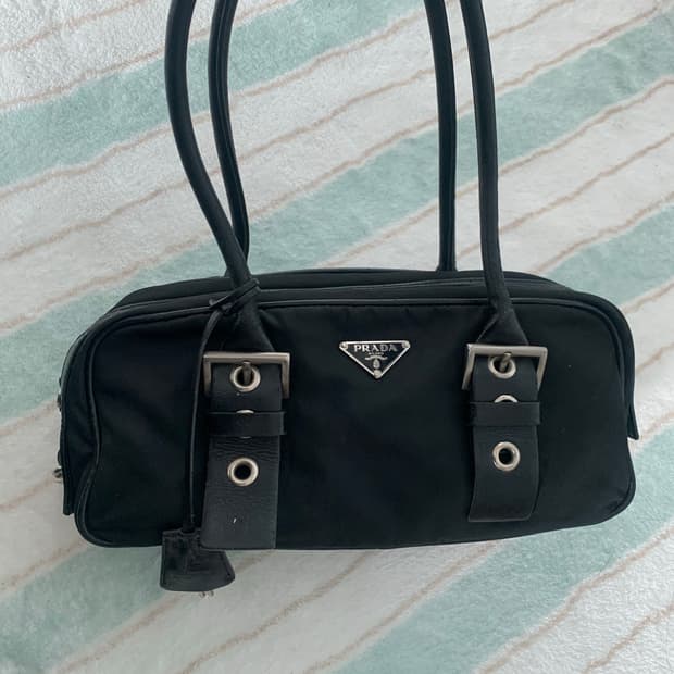 프라다 바게트백 볼링백 가방