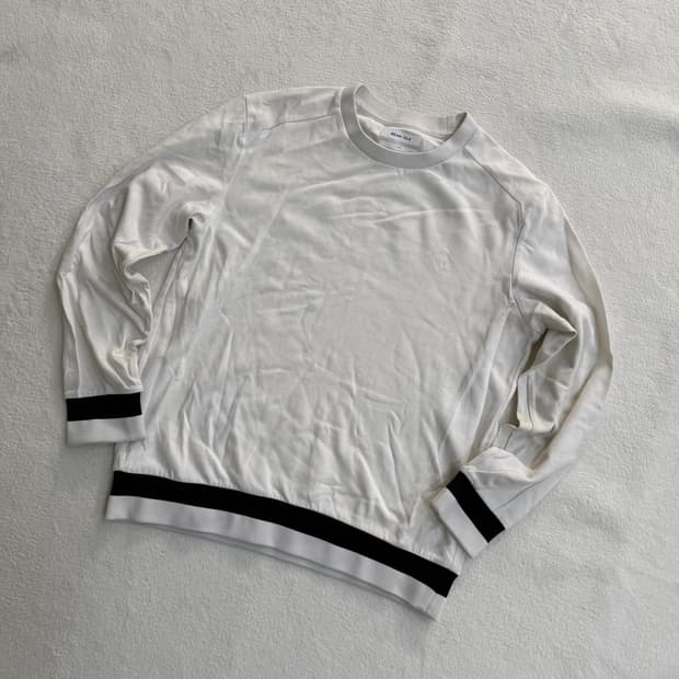 105 빈폴 라운드넥 맨투맨 0326T