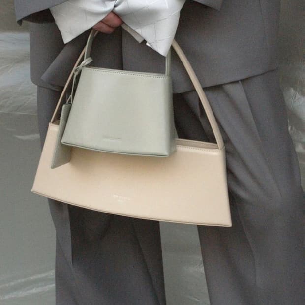 로우클래식 뉴커브백(새상품)