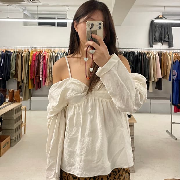 J.W. ANDERSON off shoulder blouse