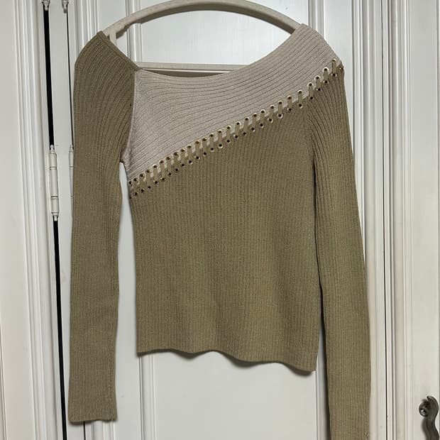 ST. JOHN SPORT 배색 니트 탑 아일렛 니트