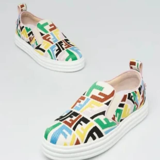 (정품) 펜디(Fendi)의 FF 버티고 슬립온 스니커즈 225-230