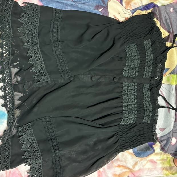 고딕 오프숄더 쉬폰 블라우스