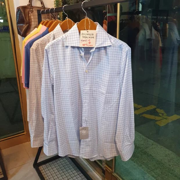 신품가 30만원 새상품 멀티컬러 체크 셔츠