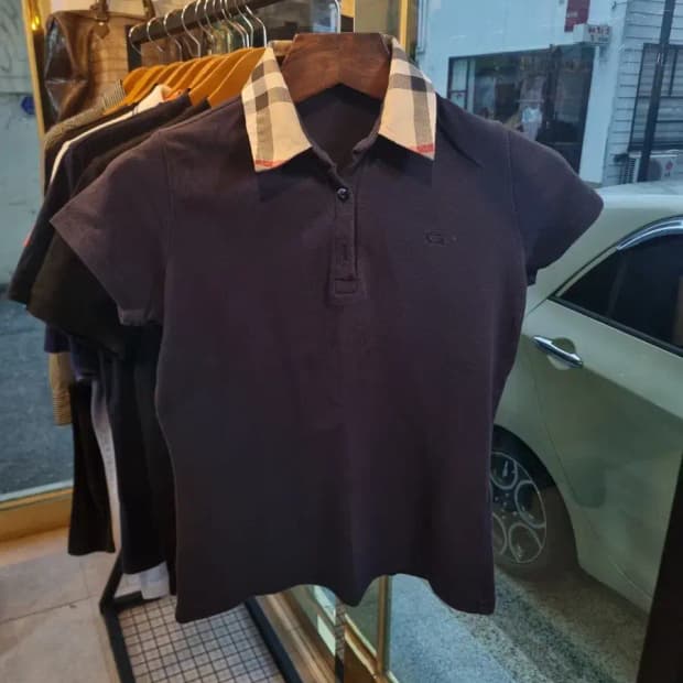 근본 M사이즈 정품 버버리 노바체크 카라티 피케티