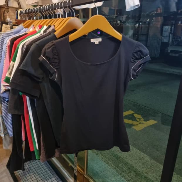 버버리 여성 노바체크 어깨 셔링 퍼프 반팔 M사이즈