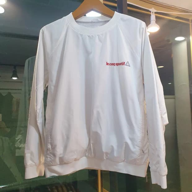 르꼬끄 스포르티프 영문 자수 로고 베이직 브이넥 웜업 아노락 L사이즈