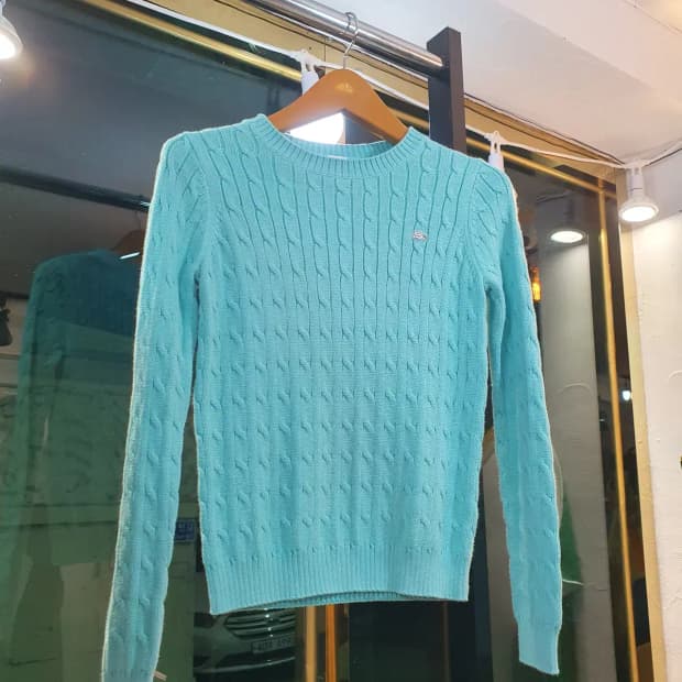 라코스테 예쁜 하늘색 화이트 악어 로고 꽈배기 니트 XS사이즈